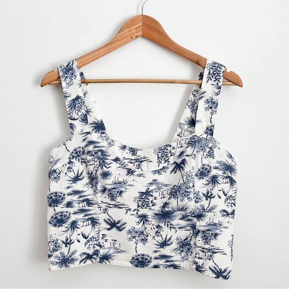 Abercrombie Tropical blue print linen crop top Sz. L - Picture 2 of 7